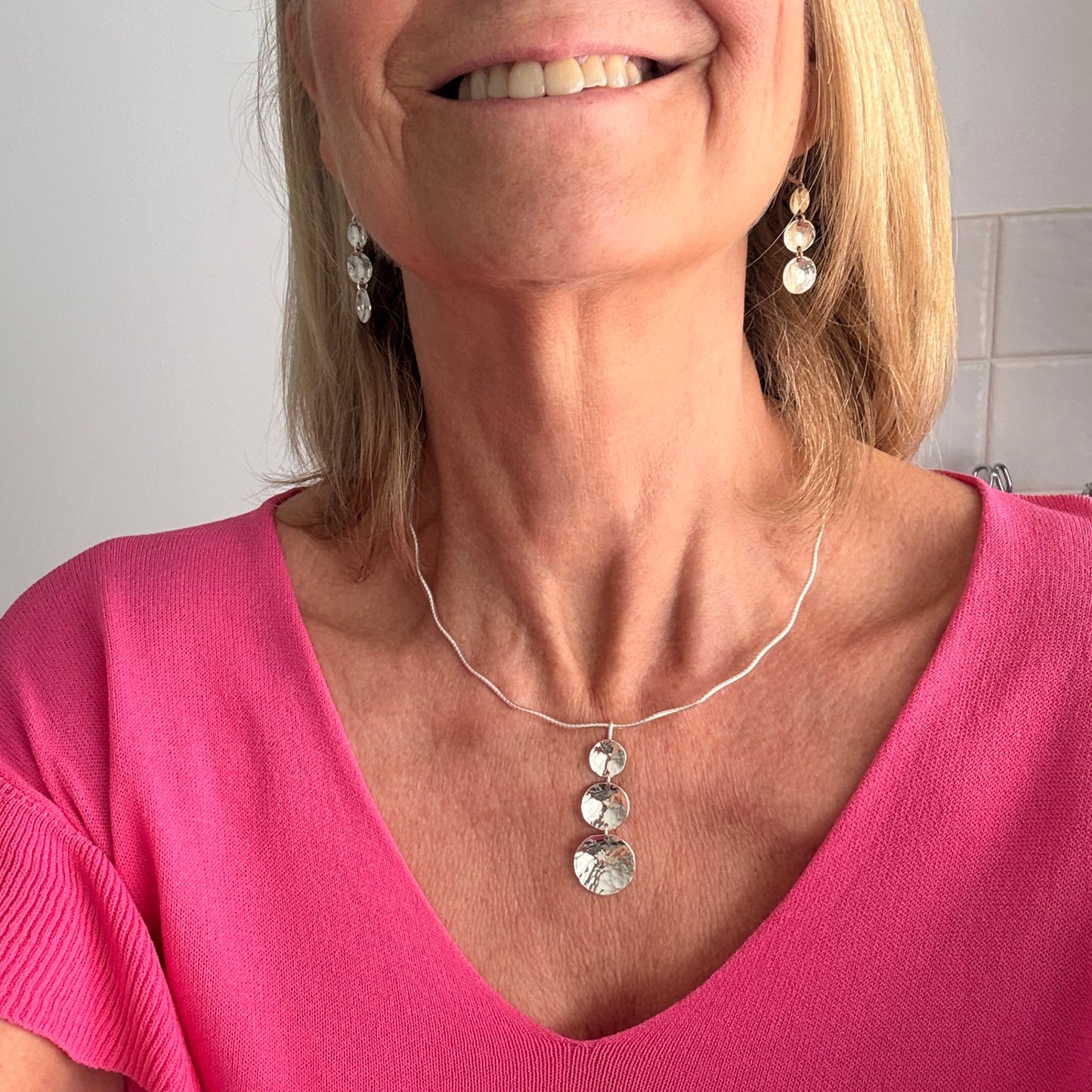 Cherish Domed & Texturised Statement Circle Pendant on Wavy Neckwire