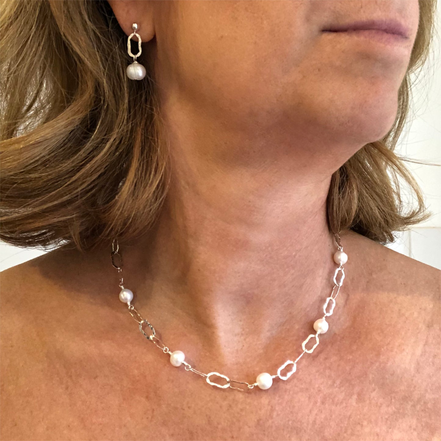 White Freshwater Pearls with Hammered Sterling Silver Square Links Necklace