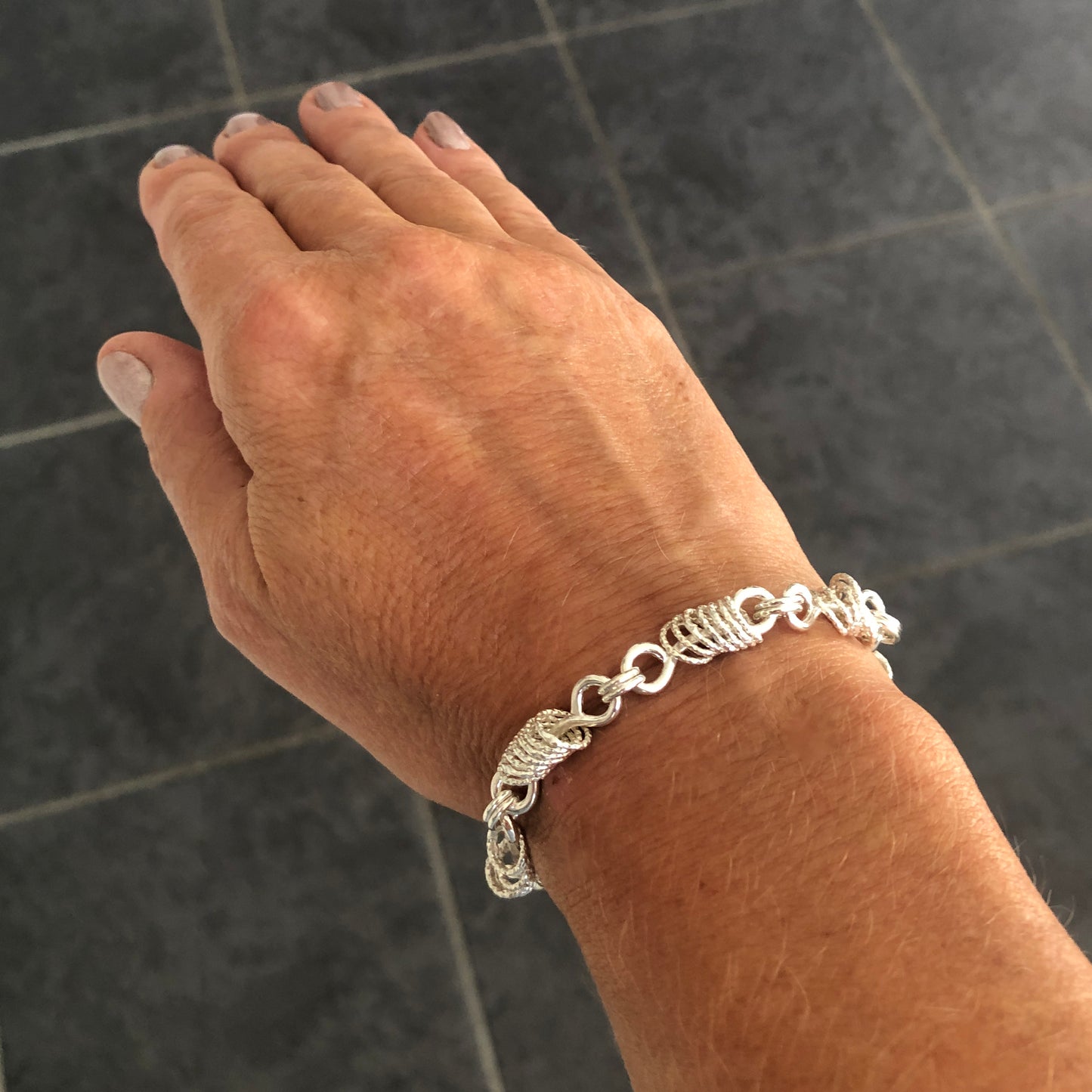 Sincerity Floating Rings Link Bracelet